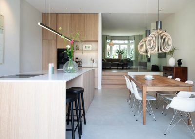 Uitbouw met split level