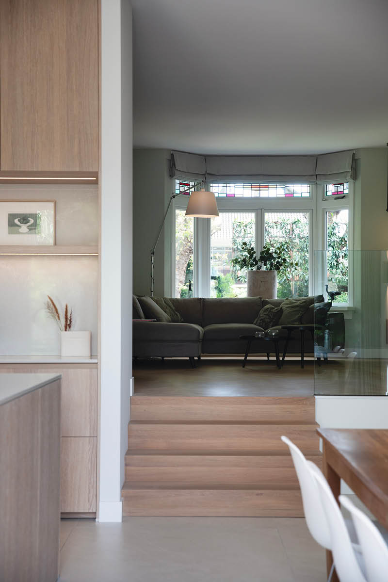 Trap tussen woonkamer en keuken