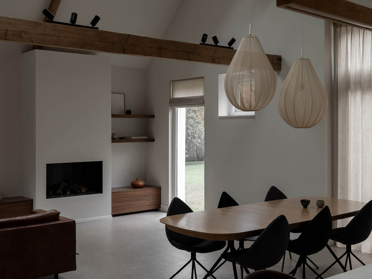 Rijksmonument_architect5 woonkamer in oude stal