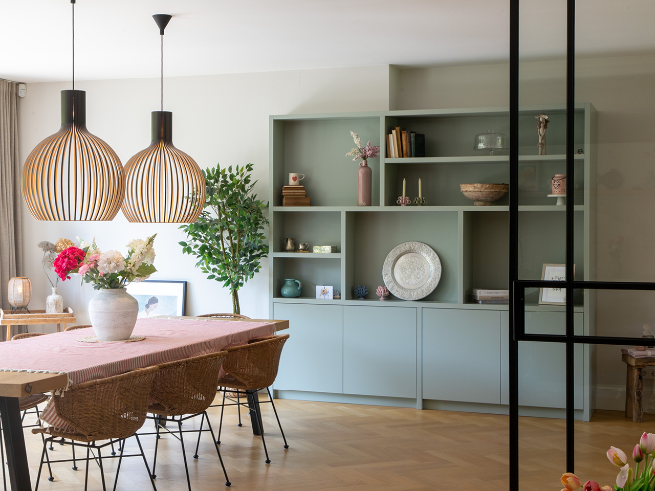 Verbouwing, uitbouw en interieur Architect Rotterdam maatwerk kast in interieurplan Rotterdam