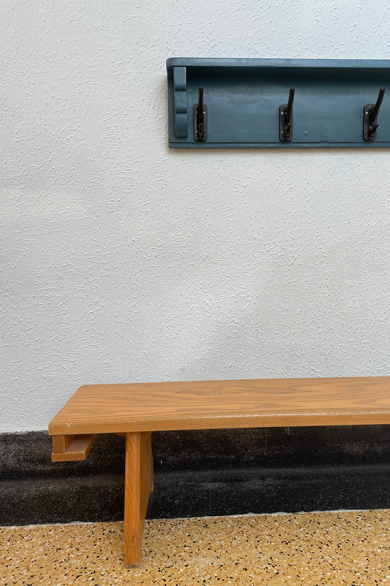 Transformatie_school_tot_woning-Architect Gang met granito vloer-monument verbouwen
